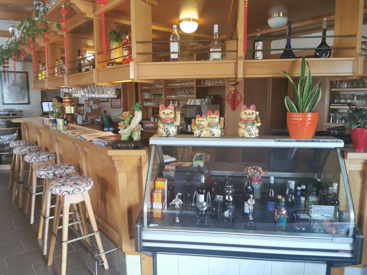 Hotel Lei's WOK à Neusiedl am See Extérieur photo